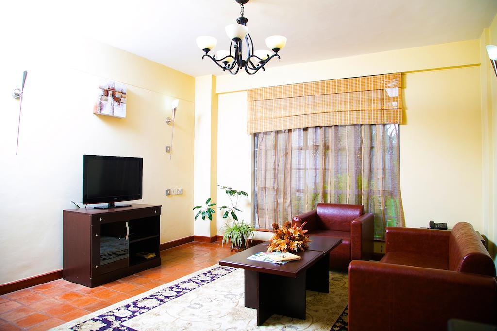 Batians Apartment Hotel Ναϊρόμπι Δωμάτιο φωτογραφία